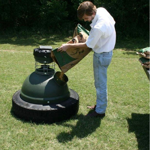 Capsule Feeder 250 Lb Green Spinner